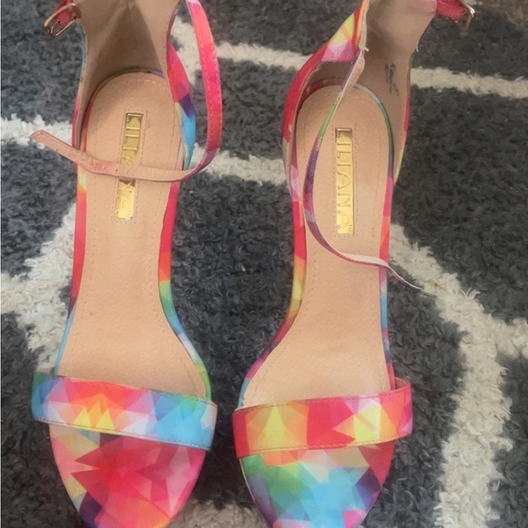 Lovely heels - Picture 4 of 4